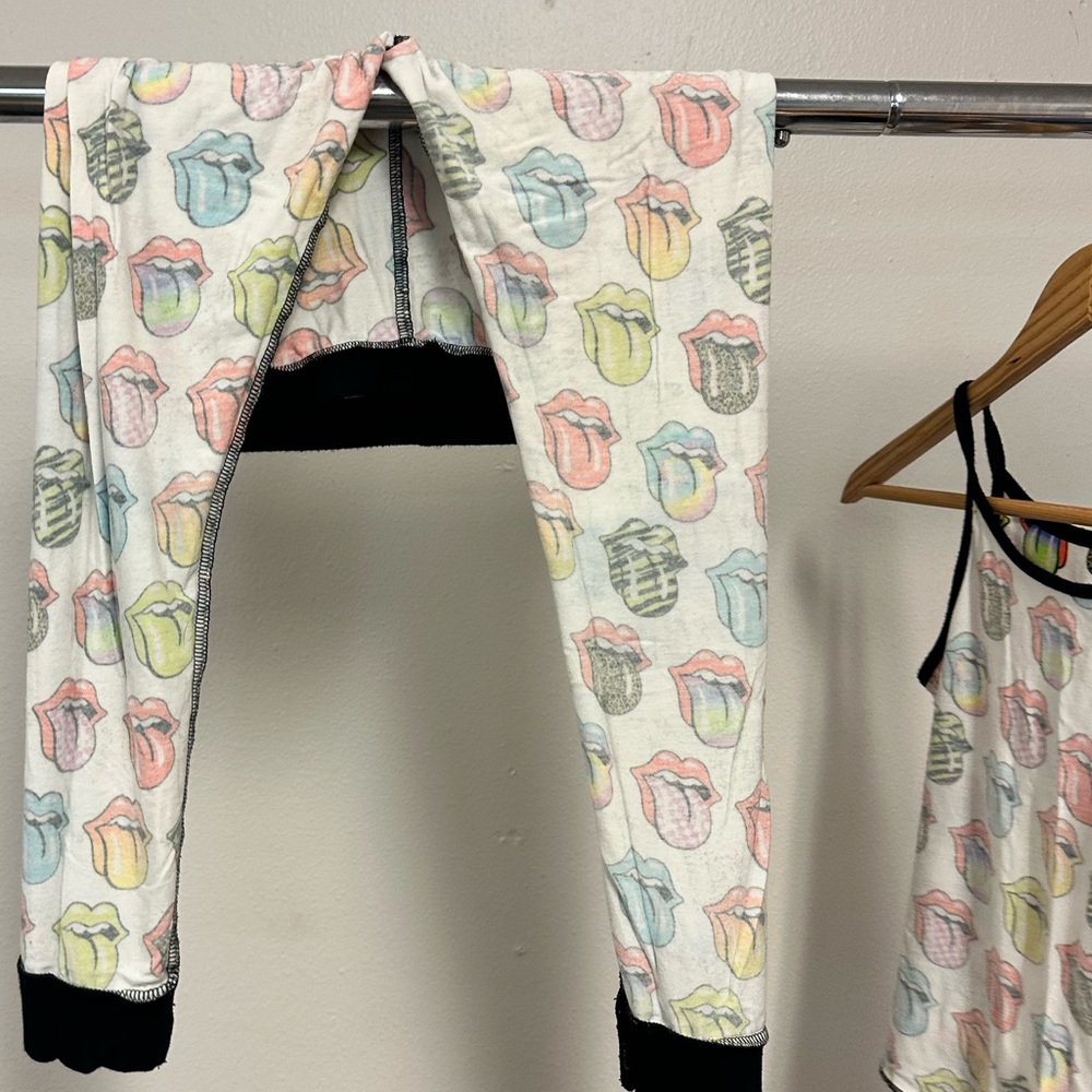 Rowdy Sprout Rolling Stones PJs - Picture 5 of 10